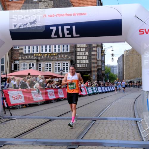 13.09.2026 - 21. swb-Marathon Bremen Tim E. http://msf.ph/oto/10364653 13.09.2026 13:02:09 Ziel 1614, 4696, 4739, 5601, 7950, 9137, 9233 meine-sportfotos.de
