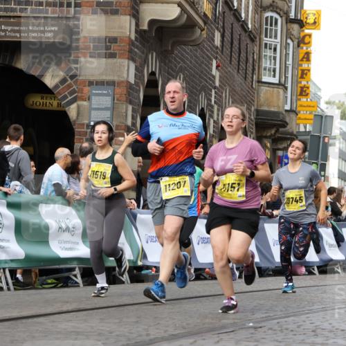 13.09.2026 - 21. swb-Marathon Bremen Strokosch-Dieckow http://msf.ph/oto/10364746 13.09.2026 10:59:39 Ziel 10377, 10492, 10668, 10922, 11086, 11125, 11301, 11302, 11500, 11873, 12118, 12200, 12267, 12295, 12537, 12541, 10236, 10355, 10669, 10691, 10928, 10929, 11054, 11056, 11089, 11194, 11419, 11427, 11501, 11637, 11803, 11904, 12138, 12242, 12243, 12388, 12480 meine-sportfotos.de