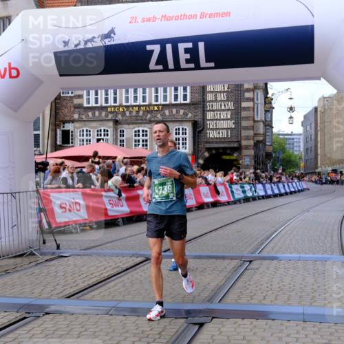 13.09.2026 - 21. swb-Marathon Bremen Tim E. http://msf.ph/oto/10364879 13.09.2026 13:02:17 Ziel 1667, 4739, 5601, 9233 meine-sportfotos.de