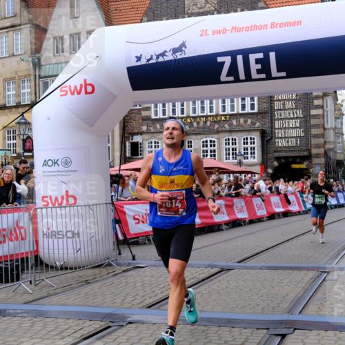 13.09.2026 - 21. swb-Marathon Bremen Tim E. http://msf.ph/oto/10365016 13.09.2026 13:02:35 Ziel 9583 meine-sportfotos.de
