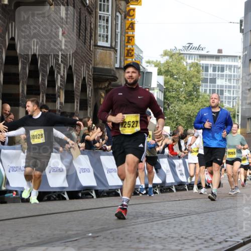 13.09.2026 - 21. swb-Marathon Bremen Strokosch-Dieckow http://msf.ph/oto/10365120 13.09.2026 10:59:48 Ziel 10147, 10377, 10745, 10922, 11151, 11207, 11500, 11519, 11594, 11873, 12267, 12295, 12481, 12527, 12537, 10175, 10691, 10867, 11054, 11071, 11158, 11159, 11160, 11250, 11259, 11427, 11445, 11453, 11528, 11637, 11879, 11904, 12123, 12238, 12239, 12242, 12243, 12274, 12388 meine-sportfotos.de