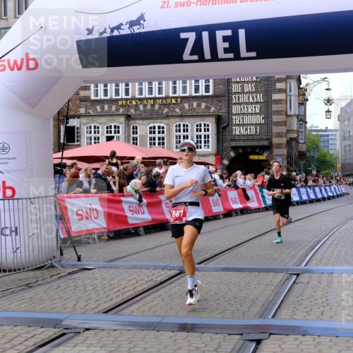 13.09.2026 - 21. swb-Marathon Bremen Tim E. http://msf.ph/oto/10365243 13.09.2026 13:02:54 Ziel 1795, 1850, 3609, 7841, 13237 meine-sportfotos.de