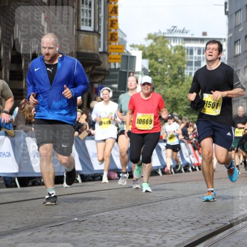 13.09.2026 - 21. swb-Marathon Bremen Strokosch-Dieckow http://msf.ph/oto/10365250 13.09.2026 10:59:51 Ziel 10147, 10377, 10745, 10922, 11151, 11207, 11519, 11594, 11873, 12267, 12295, 12481, 12527, 10175, 10691, 10758, 10867, 11071, 11158, 11159, 11160, 11250, 11259, 11427, 11445, 11453, 11524, 11525, 11528, 11637, 11879, 11904, 11907, 12123, 12238, 12239, 12274, 12388 meine-sportfotos.de
