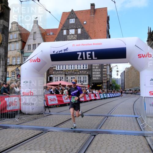 13.09.2026 - 21. swb-Marathon Bremen Tim E. http://msf.ph/oto/10365464 13.09.2026 13:03:03 Ziel 1381, 1795, 1850, 1862, 6918, 7265, 13237 meine-sportfotos.de