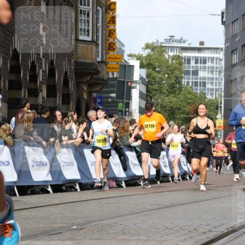 13.09.2026 - 21. swb-Marathon Bremen Strokosch-Dieckow http://msf.ph/oto/10365471 13.09.2026 10:59:54 Ziel 10147, 10355, 10377, 10669, 10745, 10922, 10928, 10929, 11151, 11194, 11207, 11419, 11501, 11519, 11594, 11873, 12138, 12295, 12481, 12527, 10175, 10758, 10867, 11071, 11158, 11159, 11160, 11250, 11259, 11445, 11453, 11524, 11525, 11528, 11587, 11588, 11589, 11879, 11907, 12123, 12238, 12239, 12274 meine-sportfotos.de