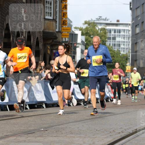 13.09.2026 - 21. swb-Marathon Bremen Strokosch-Dieckow http://msf.ph/oto/10365627 13.09.2026 10:59:56 Ziel 10147, 10355, 10669, 10745, 10922, 10928, 10929, 11151, 11194, 11207, 11419, 11501, 11519, 11594, 12138, 12295, 12481, 12527, 10758, 10867, 11071, 11158, 11159, 11160, 11250, 11259, 11445, 11453, 11524, 11525, 11528, 11587, 11588, 11589, 11879, 11907, 12123, 12274, 12352 meine-sportfotos.de