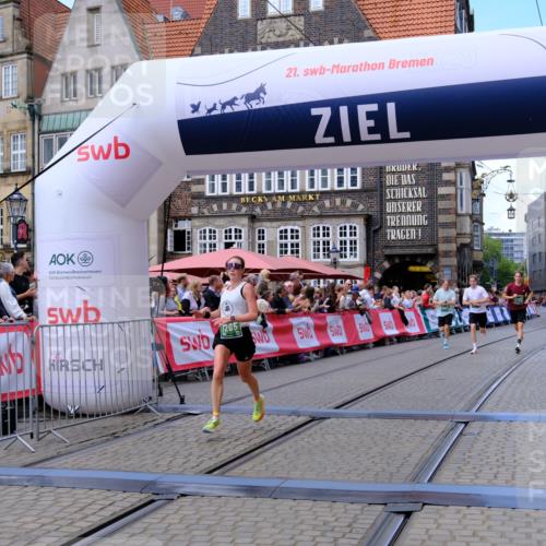 13.09.2026 - 21. swb-Marathon Bremen Tim E. http://msf.ph/oto/10365671 13.09.2026 13:03:15 Ziel 1381, 1862, 6918, 7265, 8319, 8325, 8331, 8756, 9200 meine-sportfotos.de