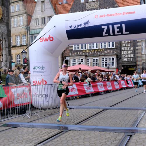 13.09.2026 - 21. swb-Marathon Bremen Tim E. http://msf.ph/oto/10365701 13.09.2026 13:03:15 Ziel 1381, 1862, 6918, 7265, 8319, 8325, 8331, 8756, 9200 meine-sportfotos.de