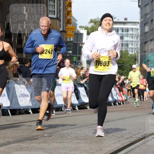 13.09.2026 - 21. swb-Marathon Bremen Strokosch-Dieckow http://msf.ph/oto/10365776 13.09.2026 10:59:58 Ziel 10147, 10355, 10669, 10745, 10928, 10929, 11056, 11089, 11151, 11194, 11207, 11419, 11501, 11519, 11594, 11803, 12138, 12295, 12480, 12481, 12527, 10758, 11071, 11158, 11159, 11160, 11250, 11259, 11445, 11453, 11524, 11525, 11528, 11587, 11588, 11589, 11907, 12123, 12274, 12352 meine-sportfotos.de