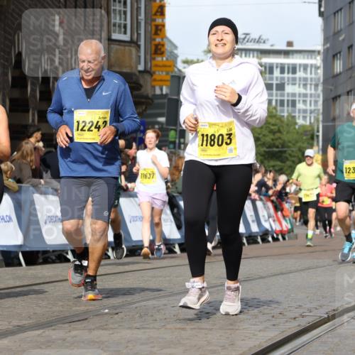 13.09.2026 - 21. swb-Marathon Bremen Strokosch-Dieckow http://msf.ph/oto/10365818 13.09.2026 10:59:58 Ziel 10147, 10355, 10669, 10745, 10928, 10929, 11056, 11089, 11151, 11194, 11207, 11419, 11501, 11519, 11594, 11803, 12138, 12295, 12480, 12481, 12527, 10758, 11071, 11158, 11159, 11160, 11250, 11259, 11445, 11453, 11524, 11525, 11528, 11587, 11588, 11589, 11907, 12123, 12274, 12352 meine-sportfotos.de