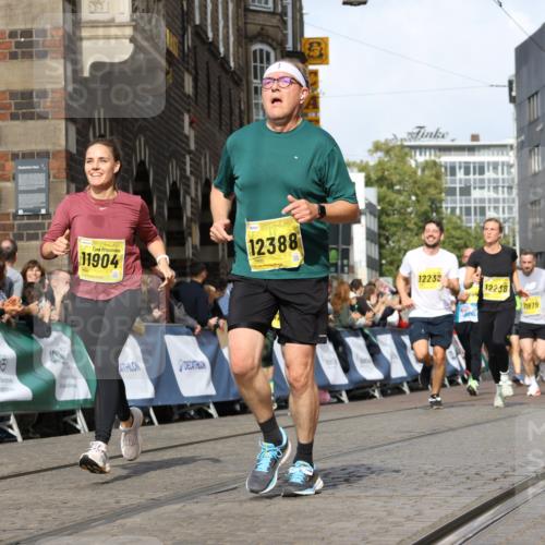 13.09.2026 - 21. swb-Marathon Bremen Strokosch-Dieckow http://msf.ph/oto/10366066 13.09.2026 11:00:02 Ziel 10147, 10236, 10355, 10669, 10928, 10929, 11054, 11056, 11089, 11194, 11419, 11501, 11594, 11803, 12138, 12242, 12243, 12480, 12481, 12527, 10758, 10810, 11016, 11524, 11525, 11547, 11587, 11588, 11589, 11623, 11907, 12123, 12190, 12274, 12352 meine-sportfotos.de