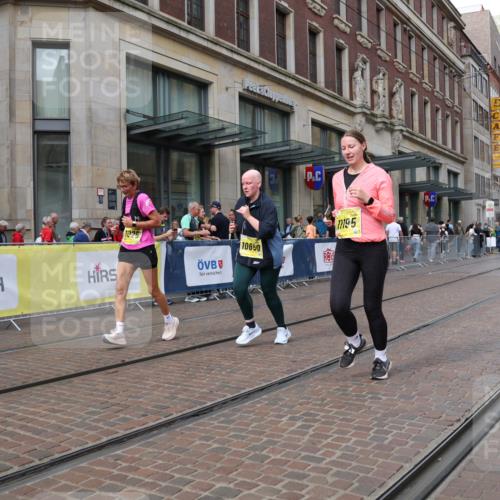 13.09.2026 - 21. swb-Marathon Bremen Strokosch-Dieckow http://msf.ph/oto/10366117 13.09.2026 11:30:21 Ziel 10650, 11025, 11195, 12535 meine-sportfotos.de