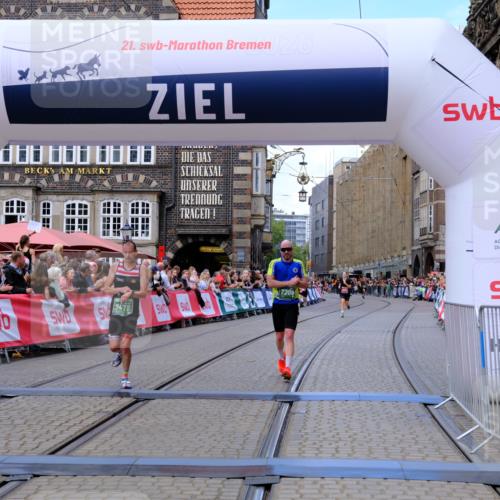 13.09.2026 - 21. swb-Marathon Bremen Tim E. http://msf.ph/oto/10366224 13.09.2026 13:03:37 Ziel 1372, 7206, 7478, 7715, 8028 meine-sportfotos.de
