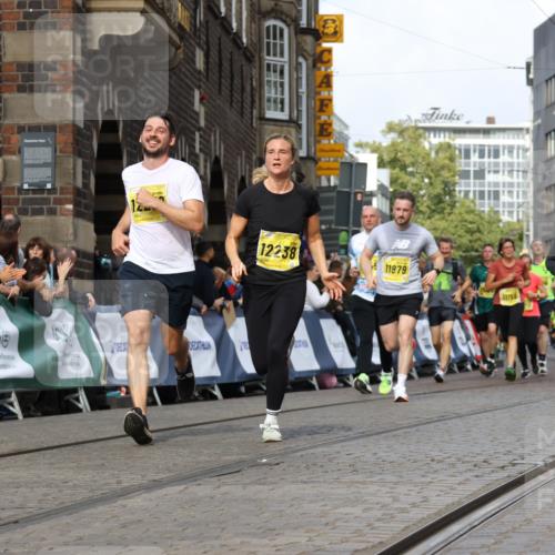 13.09.2026 - 21. swb-Marathon Bremen Strokosch-Dieckow http://msf.ph/oto/10366240 13.09.2026 11:00:05 Ziel 10236, 10355, 10669, 10691, 10928, 10929, 11054, 11056, 11089, 11194, 11419, 11427, 11501, 11594, 11637, 11803, 11904, 12138, 12242, 12243, 12388, 12480, 12527, 10144, 10810, 11016, 11129, 11547, 11587, 11588, 11589, 11623, 11907, 12105, 12106, 12190, 12291, 12352, 12394 meine-sportfotos.de