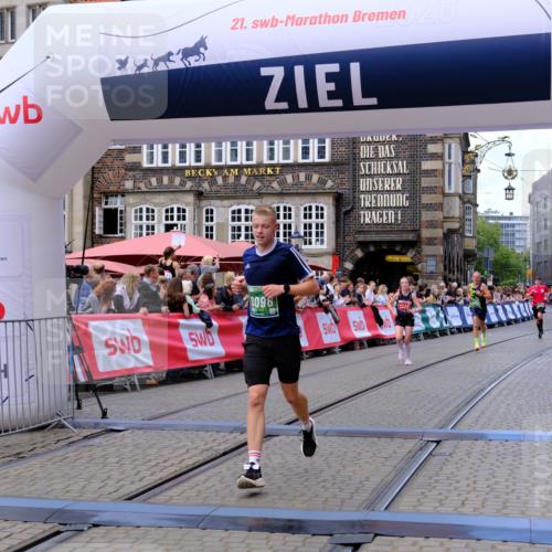13.09.2026 - 21. swb-Marathon Bremen Tim E. http://msf.ph/oto/10366453 13.09.2026 13:04:10 Ziel 895, 1587, 2889, 3500, 4236, 8096, 9061, 9129, 9642 meine-sportfotos.de