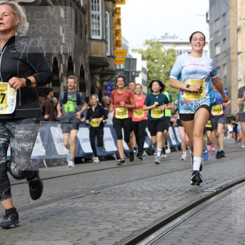 13.09.2026 - 21. swb-Marathon Bremen Strokosch-Dieckow http://msf.ph/oto/10366547 13.09.2026 11:00:08 Ziel 10175, 10236, 10355, 10669, 10691, 10867, 10928, 10929, 11054, 11056, 11089, 11194, 11419, 11427, 11501, 11637, 11803, 11879, 11904, 12138, 12238, 12239, 12242, 12243, 12388, 12480, 12527, 10144, 10677, 10801, 10810, 11016, 11045, 11129, 11547, 11623, 12105, 12106, 12190, 12291, 12352, 12394, 12530, 12531 meine-sportfotos.de
