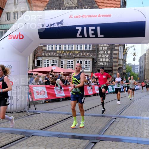 13.09.2026 - 21. swb-Marathon Bremen Tim E. http://msf.ph/oto/10366612 13.09.2026 13:04:15 Ziel 895, 2094, 2889, 3500, 4236, 8096, 9061, 9129, 9544, 9642 meine-sportfotos.de