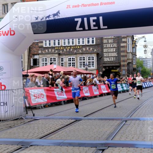 13.09.2026 - 21. swb-Marathon Bremen Tim E. http://msf.ph/oto/10366959 13.09.2026 13:04:32 Ziel 650, 3284, 3424, 4110, 4239, 6815, 9544, 9813 meine-sportfotos.de