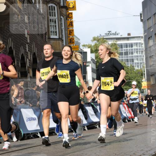 13.09.2026 - 21. swb-Marathon Bremen Strokosch-Dieckow http://msf.ph/oto/10367869 13.09.2026 11:00:27 Ziel 10175, 10758, 10867, 11016, 11071, 11158, 11159, 11160, 11250, 11259, 11445, 11453, 11524, 11525, 11528, 11587, 11588, 11589, 11879, 11907, 12123, 12190, 12274, 12352, 10263, 10272, 10275, 10306, 10369, 11162, 11180, 11556, 11687, 11708, 11769, 11838, 12018, 12430 meine-sportfotos.de