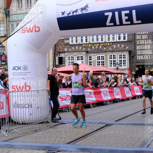 13.09.2026 - 21. swb-Marathon Bremen Tim E. http://msf.ph/oto/10367968 13.09.2026 13:05:01 Ziel 1223, 1224, 1712, 2207, 2646, 2956, 5283, 5674, 7538, 7814, 8054, 8701, 8936, 9070, 9306, 9689, 13034, 13187 meine-sportfotos.de