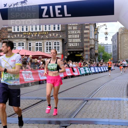 13.09.2026 - 21. swb-Marathon Bremen Tim E. http://msf.ph/oto/10368121 13.09.2026 13:05:04 Ziel 1712, 2646, 2956, 5283, 5674, 6708, 7538, 7814, 8054, 8701, 9070, 9306, 9495, 9689, 13187 meine-sportfotos.de