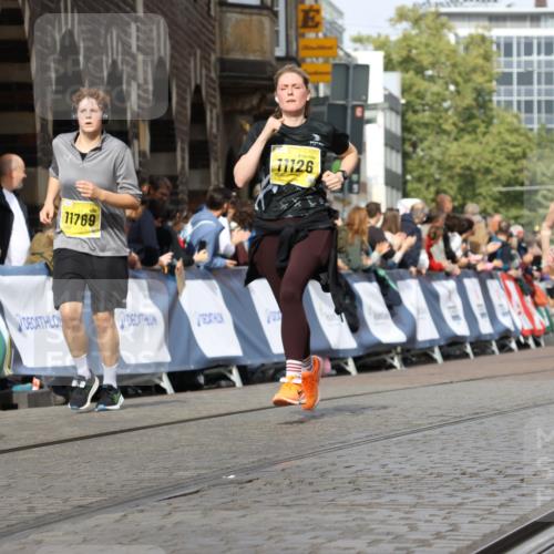 13.09.2026 - 21. swb-Marathon Bremen Strokosch-Dieckow http://msf.ph/oto/10368465 13.09.2026 11:00:38 Ziel 10144, 10677, 10801, 10810, 11016, 11045, 11126, 11129, 11547, 11587, 11588, 11589, 11623, 12105, 12106, 12190, 12291, 12352, 12394, 12530, 12531, 10263, 10306, 10367, 10368, 10857, 11055, 11162, 11247, 11343, 11475, 11556, 11797, 11804, 11819, 11959, 12006, 12397, 12430 meine-sportfotos.de