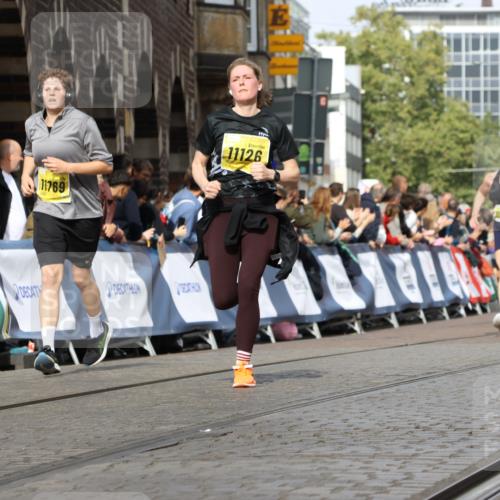 13.09.2026 - 21. swb-Marathon Bremen Strokosch-Dieckow http://msf.ph/oto/10368517 13.09.2026 11:00:38 Ziel 10144, 10677, 10801, 10810, 11016, 11045, 11126, 11129, 11547, 11587, 11588, 11589, 11623, 12105, 12106, 12190, 12291, 12352, 12394, 12530, 12531, 10263, 10306, 10367, 10368, 10857, 11055, 11162, 11247, 11343, 11475, 11556, 11797, 11804, 11819, 11959, 12006, 12397, 12430 meine-sportfotos.de