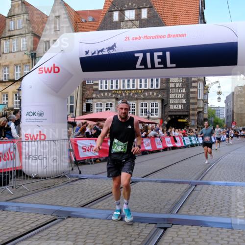 13.09.2026 - 21. swb-Marathon Bremen Tim E. http://msf.ph/oto/10368594 13.09.2026 13:05:34 Ziel 439, 1822, 2297, 3365, 4025, 4729, 5092, 7102, 9273 meine-sportfotos.de