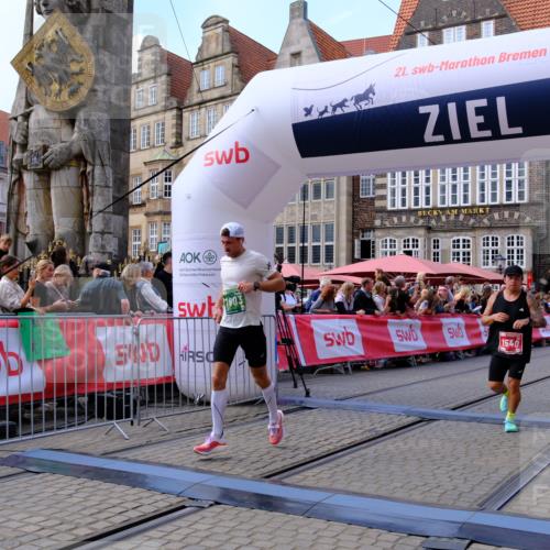 13.09.2026 - 21. swb-Marathon Bremen Tim E. http://msf.ph/oto/10370272 13.09.2026 13:07:56 Ziel 819, 969, 2135, 4852, 4990, 5570, 5976, 7558, 7803, 8060, 8467, 8611, 8737, 9035, 9356 meine-sportfotos.de