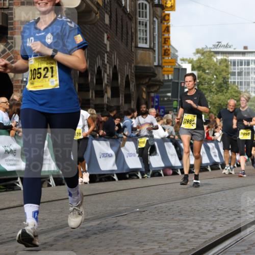 13.09.2026 - 21. swb-Marathon Bremen Strokosch-Dieckow http://msf.ph/oto/10370462 13.09.2026 11:01:09 Ziel 10093, 10263, 10306, 10367, 10368, 10753, 10857, 11055, 11162, 11247, 11343, 11359, 11475, 11540, 11556, 11728, 11797, 11804, 11819, 11959, 12006, 12116, 12397, 12428, 12430, 10647, 10648, 10678, 10892, 11260, 11306, 11751, 11796, 11813, 11816, 11969, 11970, 12062, 12245, 12283, 12390, 12391 meine-sportfotos.de