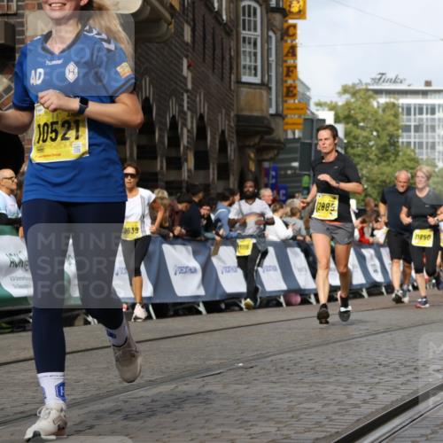 13.09.2026 - 21. swb-Marathon Bremen Strokosch-Dieckow http://msf.ph/oto/10370486 13.09.2026 11:01:09 Ziel 10093, 10263, 10306, 10367, 10368, 10753, 10857, 11055, 11162, 11247, 11343, 11359, 11475, 11540, 11556, 11728, 11797, 11804, 11819, 11959, 12006, 12116, 12397, 12428, 12430, 10647, 10648, 10678, 10892, 11260, 11306, 11751, 11796, 11813, 11816, 11969, 11970, 12062, 12245, 12283, 12390, 12391 meine-sportfotos.de