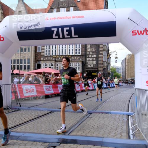 13.09.2026 - 21. swb-Marathon Bremen Tim E. http://msf.ph/oto/10370616 13.09.2026 13:08:03 Ziel 819, 969, 2135, 4732, 4852, 4990, 5570, 5976, 7558, 8611, 8737, 9035, 9356 meine-sportfotos.de