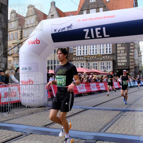 13.09.2026 - 21. swb-Marathon Bremen Tim E. http://msf.ph/oto/10370669 13.09.2026 13:08:04 Ziel 969, 2135, 4732, 4852, 4990, 5570, 5976, 7558, 8611, 8737, 9035, 9356 meine-sportfotos.de