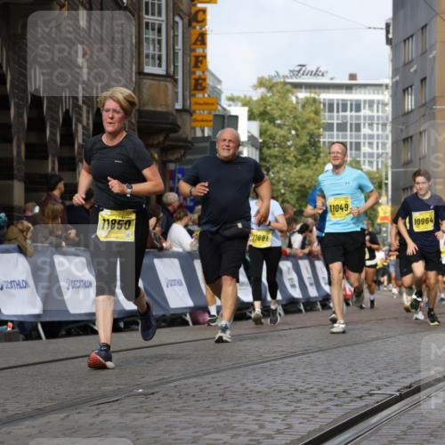 13.09.2026 - 21. swb-Marathon Bremen Strokosch-Dieckow http://msf.ph/oto/10370681 13.09.2026 11:01:13 Ziel 10093, 10367, 10368, 10428, 10753, 10857, 11055, 11247, 11343, 11359, 11475, 11540, 11728, 11797, 11804, 11819, 11959, 12006, 12085, 12116, 12397, 12428, 10560, 10647, 10648, 10678, 11260, 11306, 11459, 11467, 11751, 11788, 11796, 11813, 11816, 11969, 11970, 12047, 12062, 12245, 12390, 12391 meine-sportfotos.de
