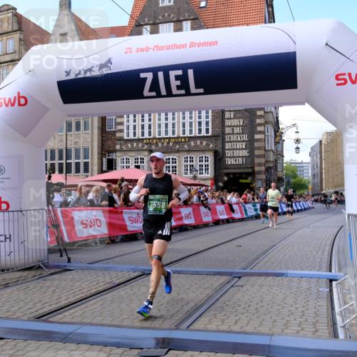 13.09.2026 - 21. swb-Marathon Bremen Tim E. http://msf.ph/oto/10370701 13.09.2026 13:08:05 Ziel 969, 4732, 4852, 4990, 5570, 5976, 7558, 8611, 8737, 9035, 9356 meine-sportfotos.de
