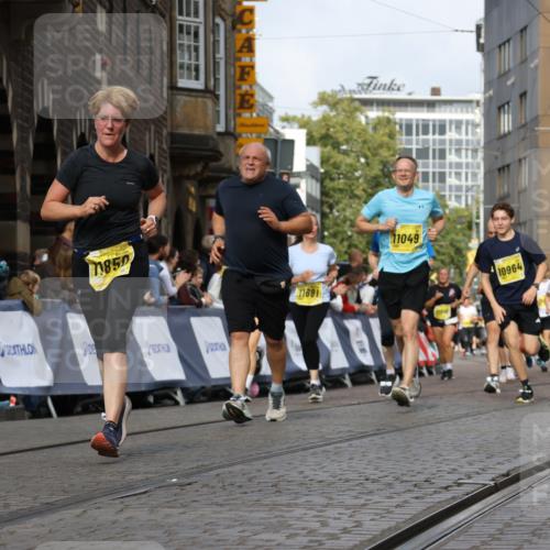 13.09.2026 - 21. swb-Marathon Bremen Strokosch-Dieckow http://msf.ph/oto/10370768 13.09.2026 11:01:13 Ziel 10093, 10367, 10368, 10428, 10753, 10857, 11055, 11247, 11343, 11359, 11475, 11540, 11728, 11797, 11804, 11819, 11959, 12006, 12085, 12116, 12397, 12428, 10560, 10647, 10648, 10678, 11260, 11306, 11459, 11467, 11751, 11788, 11796, 11813, 11816, 11969, 11970, 12047, 12062, 12245, 12390, 12391 meine-sportfotos.de