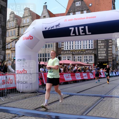 13.09.2026 - 21. swb-Marathon Bremen Tim E. http://msf.ph/oto/10370850 13.09.2026 13:08:09 Ziel 969, 4732, 4852, 7558, 8737, 9356, 13160 meine-sportfotos.de