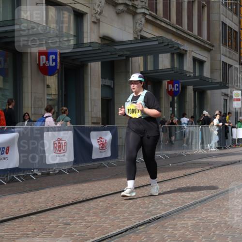 13.09.2026 - 21. swb-Marathon Bremen Strokosch-Dieckow http://msf.ph/oto/10371087 13.09.2026 11:30:56 Ziel 10967, 12535 meine-sportfotos.de