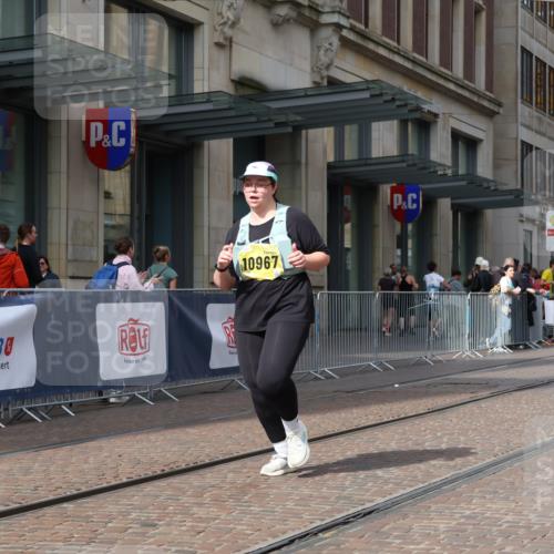 13.09.2026 - 21. swb-Marathon Bremen Strokosch-Dieckow http://msf.ph/oto/10371113 13.09.2026 11:30:56 Ziel 10967, 12535 meine-sportfotos.de
