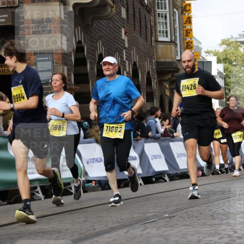 13.09.2026 - 21. swb-Marathon Bremen Strokosch-Dieckow http://msf.ph/oto/10371132 13.09.2026 11:01:17 Ziel 10093, 10367, 10368, 10428, 10639, 10753, 10857, 11049, 11055, 11116, 11247, 11359, 11540, 11728, 11804, 11819, 11850, 12006, 12085, 12116, 12397, 12428, 10181, 10560, 10647, 10648, 10678, 11324, 11459, 11467, 11550, 11551, 11666, 11788, 11796, 11798, 11969, 11970, 12047, 12062 meine-sportfotos.de