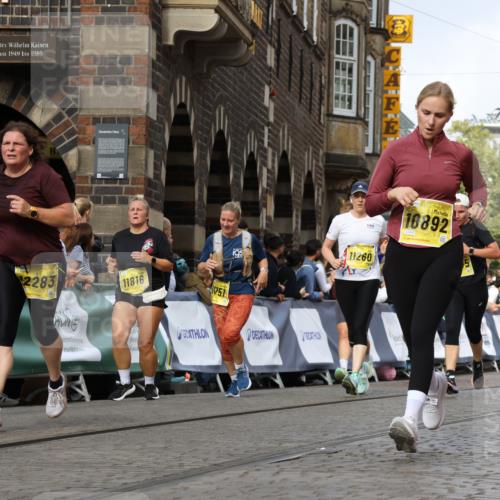 13.09.2026 - 21. swb-Marathon Bremen Strokosch-Dieckow http://msf.ph/oto/10371419 13.09.2026 11:01:21 Ziel 10093, 10367, 10368, 10428, 10639, 10753, 10964, 10965, 11049, 11055, 11116, 11247, 11359, 11428, 11540, 11681, 11682, 11728, 11804, 11850, 12085, 12116, 12241, 12428, 10181, 10251, 10560, 10647, 10648, 10678, 11324, 11459, 11467, 11550, 11551, 11666, 11788, 11796, 11798, 11969, 11970, 12047, 12062 meine-sportfotos.de