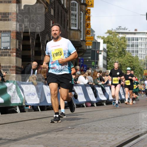 13.09.2026 - 21. swb-Marathon Bremen Strokosch-Dieckow http://msf.ph/oto/10371762 13.09.2026 11:01:26 Ziel 10093, 10428, 10639, 10753, 10892, 10964, 10965, 11049, 11116, 11260, 11306, 11428, 11540, 11681, 11682, 11728, 11751, 11816, 11850, 12085, 12116, 12241, 12245, 12283, 12390, 12391, 12428, 10181, 10251, 10332, 10497, 10560, 11075, 11150, 11305, 11324, 11467, 11550, 11551, 11666, 11788, 11798, 11985, 11986, 12047 meine-sportfotos.de