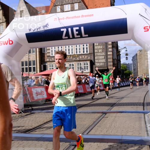 13.09.2026 - 21. swb-Marathon Bremen Tim E. http://msf.ph/oto/10371974 13.09.2026 13:09:09 Ziel 1925, 3110, 3276, 3330, 4033, 4384, 5377, 5517, 5636, 5696, 6842, 6906, 7121, 8555, 9240, 9411, 9702, 9867, 9906, 9911 meine-sportfotos.de