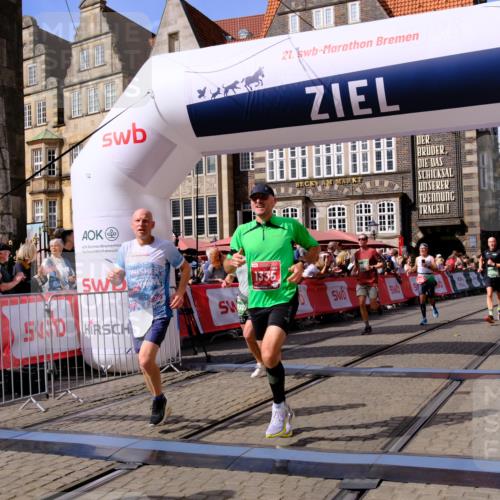 13.09.2026 - 21. swb-Marathon Bremen Tim E. http://msf.ph/oto/10372046 13.09.2026 13:09:12 Ziel 1925, 2287, 3110, 3330, 4384, 5517, 5636, 5696, 6906, 7262, 8120, 8555, 9240, 9411, 9702, 9867, 9906, 9911 meine-sportfotos.de