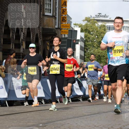 13.09.2026 - 21. swb-Marathon Bremen Strokosch-Dieckow http://msf.ph/oto/10372096 13.09.2026 11:01:30 Ziel 10428, 10639, 10892, 10964, 10965, 11049, 11116, 11260, 11306, 11428, 11681, 11682, 11751, 11813, 11816, 11850, 12085, 12241, 12245, 12283, 12390, 12391, 10251, 10332, 10497, 11075, 11150, 11305, 11324, 11479, 11486, 11668, 11747, 11985, 11986 meine-sportfotos.de