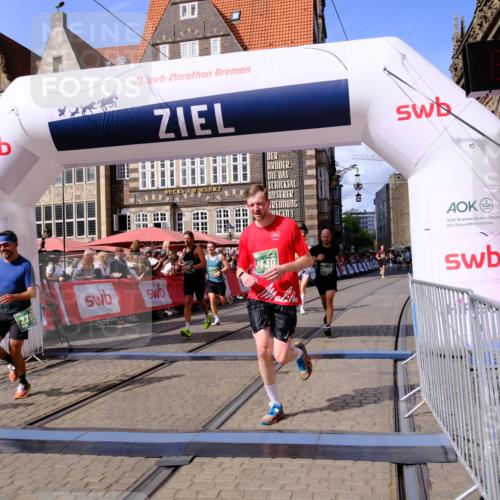 13.09.2026 - 21. swb-Marathon Bremen Tim E. http://msf.ph/oto/10372496 13.09.2026 13:09:30 Ziel 1241, 2287, 2291, 2909, 3197, 4895, 4898, 5383, 7262, 8120, 8759, 8830, 9866, 9904, 10044 meine-sportfotos.de