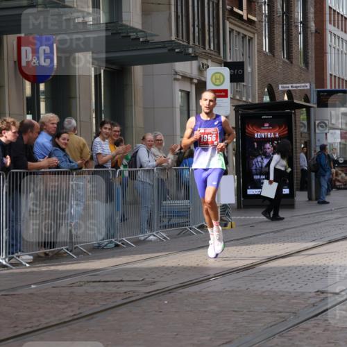 13.09.2026 - 21. swb-Marathon Bremen Strokosch-Dieckow http://msf.ph/oto/10372501 13.09.2026 12:17:55 Ziel 1956 meine-sportfotos.de