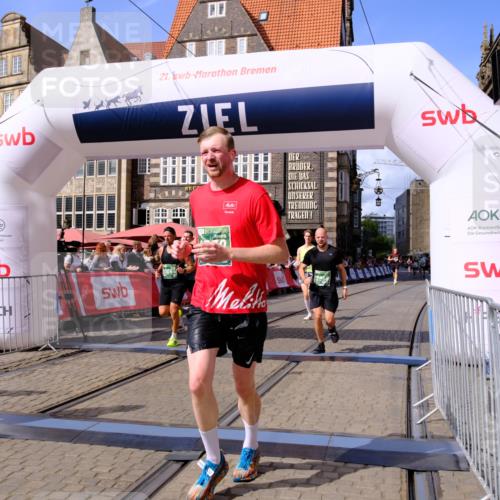 13.09.2026 - 21. swb-Marathon Bremen Tim E. http://msf.ph/oto/10372545 13.09.2026 13:09:30 Ziel 1241, 2287, 2291, 2909, 3197, 4895, 4898, 5383, 7262, 8120, 8759, 8830, 9866, 9904, 10044 meine-sportfotos.de