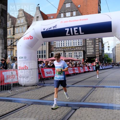 13.09.2026 - 21. swb-Marathon Bremen Tim E. http://msf.ph/oto/10372816 13.09.2026 13:09:48 Ziel 1034, 3197, 4473, 4782, 4895, 5111, 6652, 8759, 9789, 9866 meine-sportfotos.de