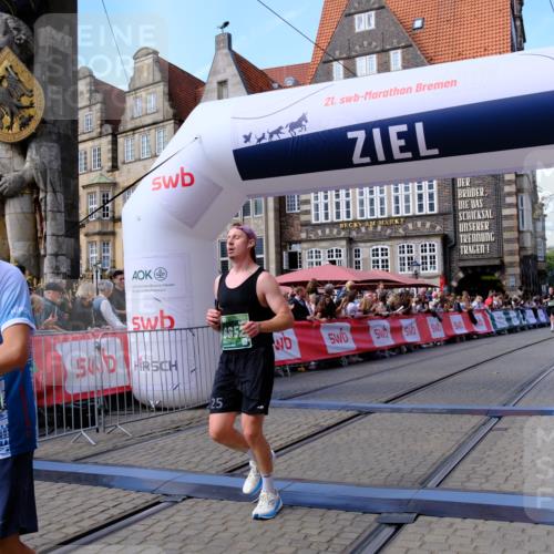 13.09.2026 - 21. swb-Marathon Bremen Tim E. http://msf.ph/oto/10372887 13.09.2026 13:09:52 Ziel 195, 4473, 4782, 5111, 6652, 9241, 9789 meine-sportfotos.de